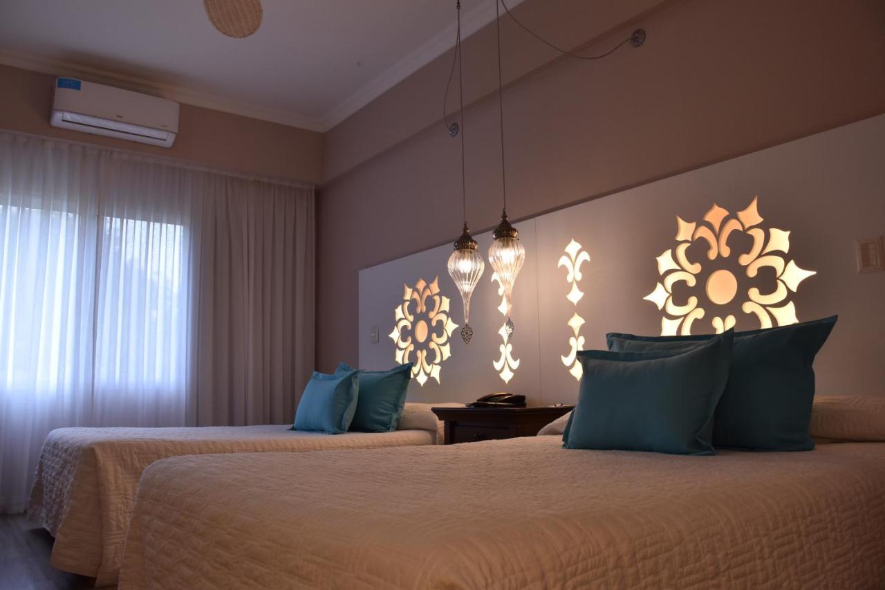 Howard Johnson Pilar Resort Spa & Convention Center Buitenkant foto