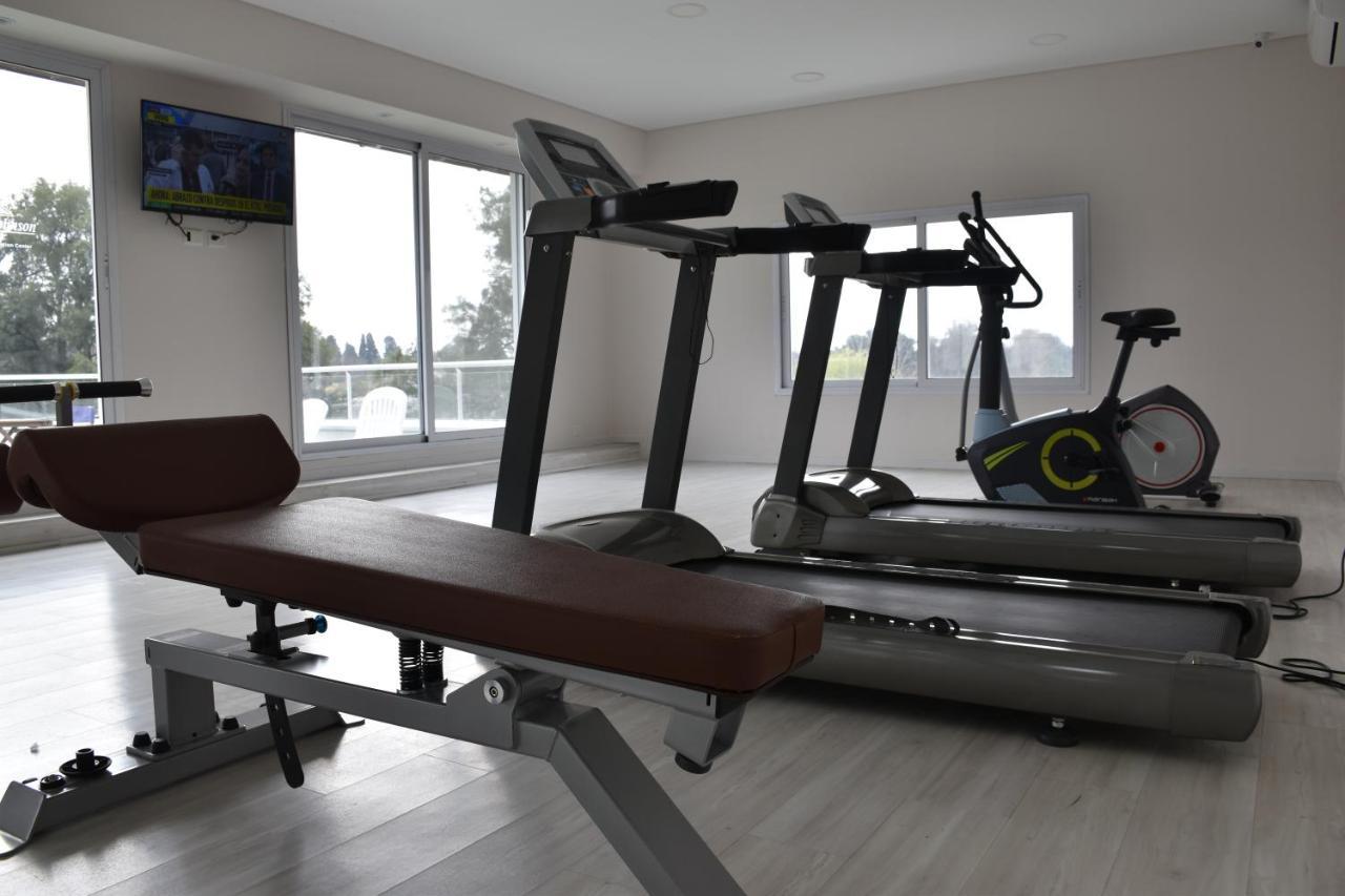 Howard Johnson Pilar Resort Spa & Convention Center Buitenkant foto