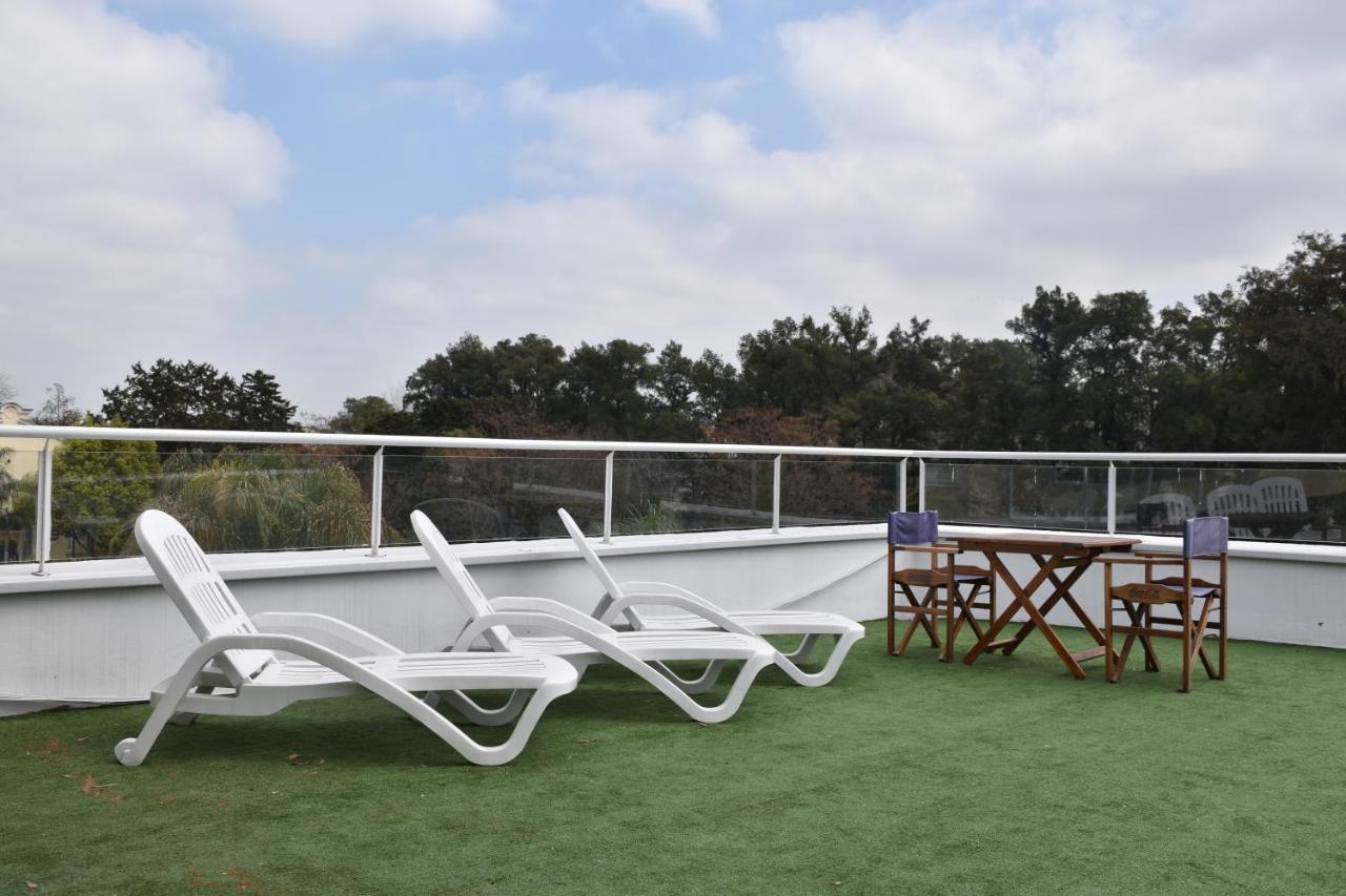 Howard Johnson Pilar Resort Spa & Convention Center Buitenkant foto